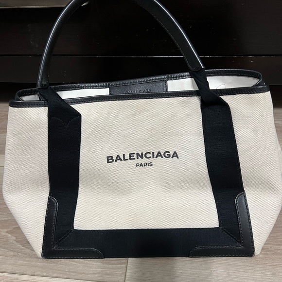 Balenciaga Handbags - Authentic preloved Balenciaga bag